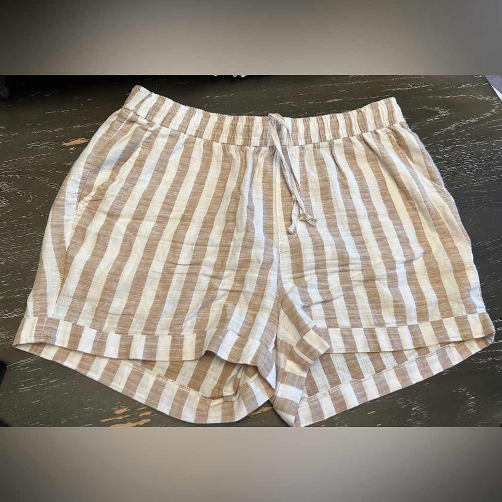 Linen and Cotton Old Navy shorts